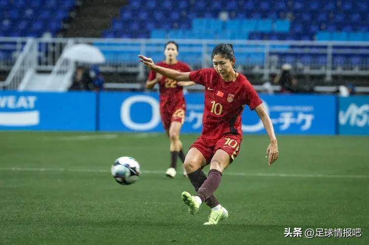 澳大利亚女足锋线直逼，多次击中对手球门