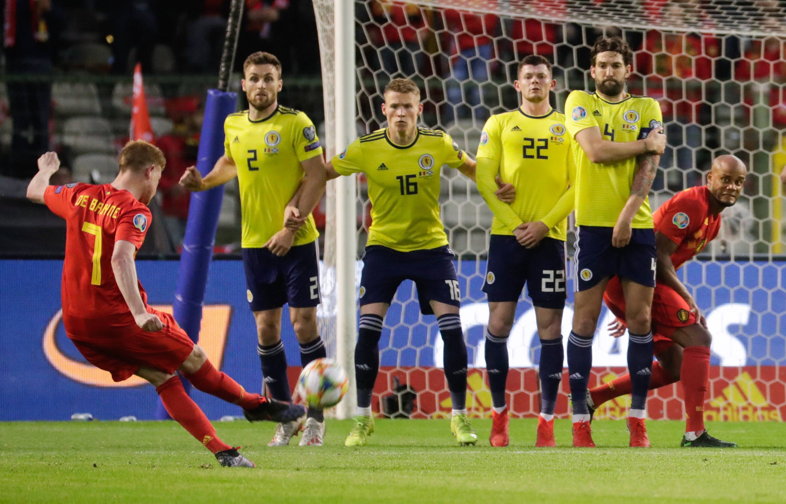 苏格兰发起反扑,阻止荷兰晋级欧洲杯 苏格兰发起反扑,阻止荷兰晋级欧洲杯