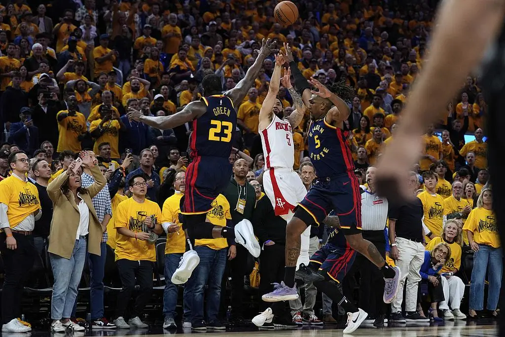 勇士大胜火箭,王者之战 勇士大胜火箭,王者之战